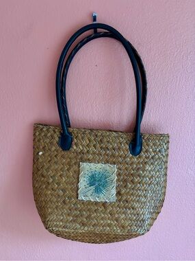 Sun and Sand Woven Straw Shoulder Tote with Black Handles and Teal Accent